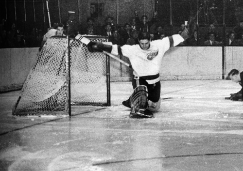 The face of hockey goalie Terry Sawchuk before masks became